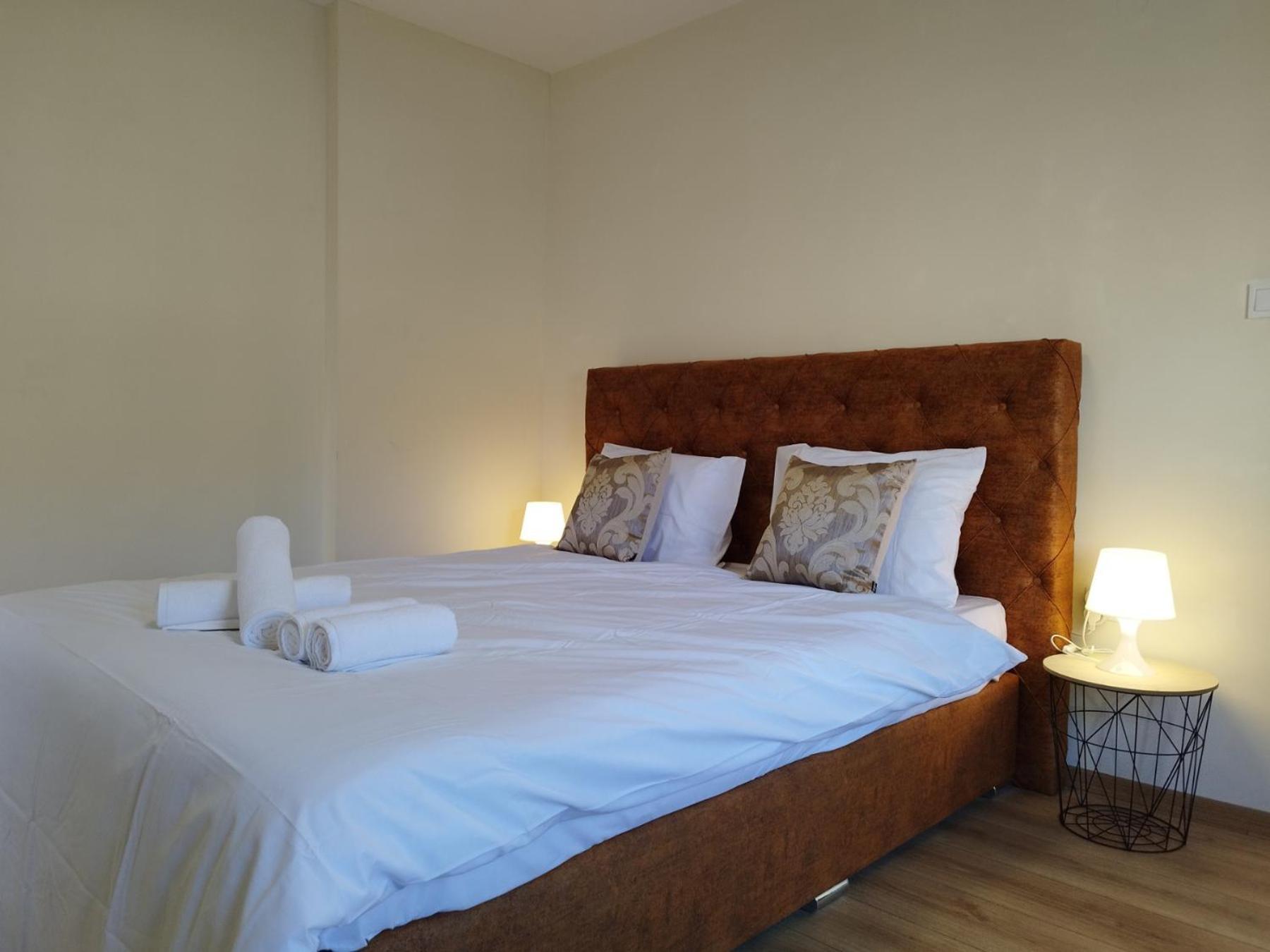 2-Bedroom Flat - Sunny Balcony พลอฟดิฟ ภายนอก รูปภาพ